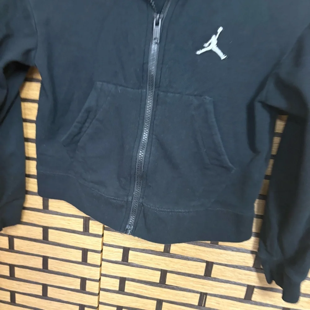 Jordan Black Zip Up Hooded‎ Jacket Size Medium